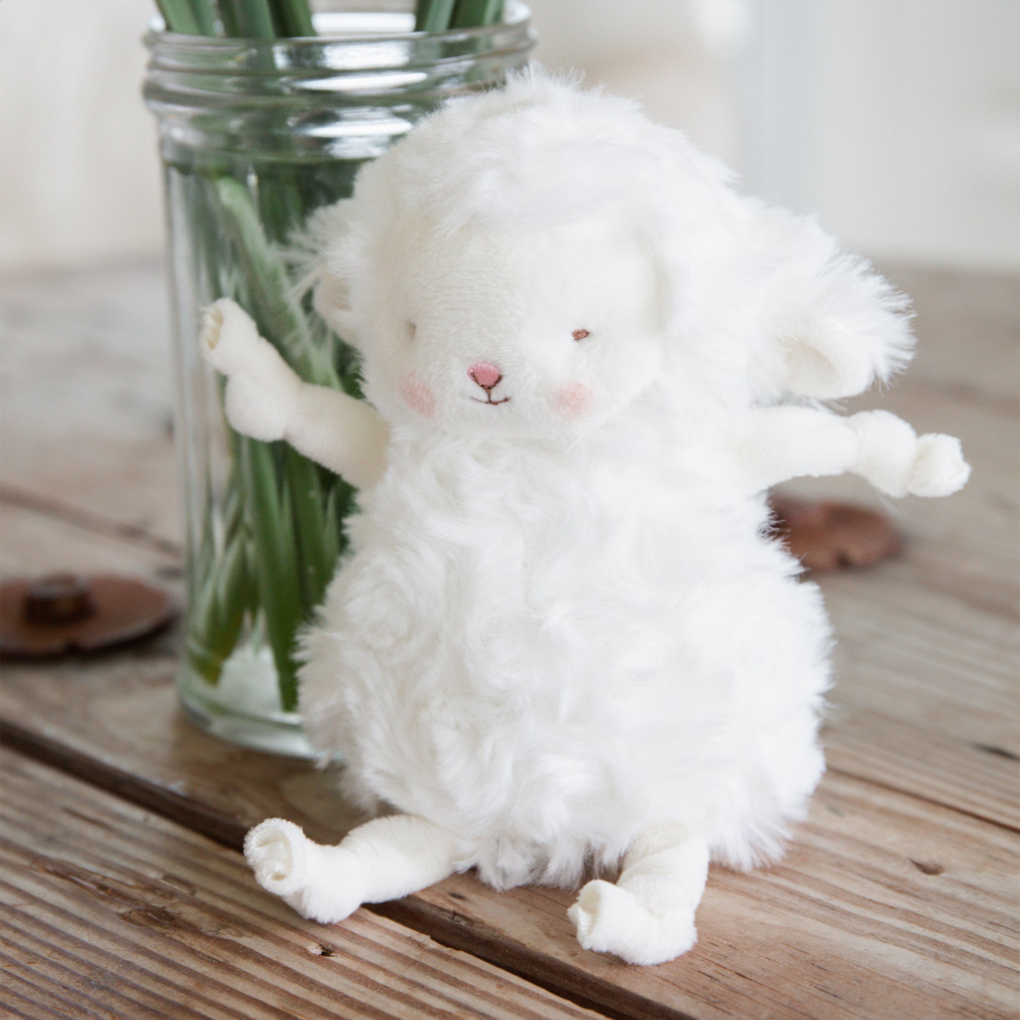 101024: Roly Poly Kiddo - White Lamb