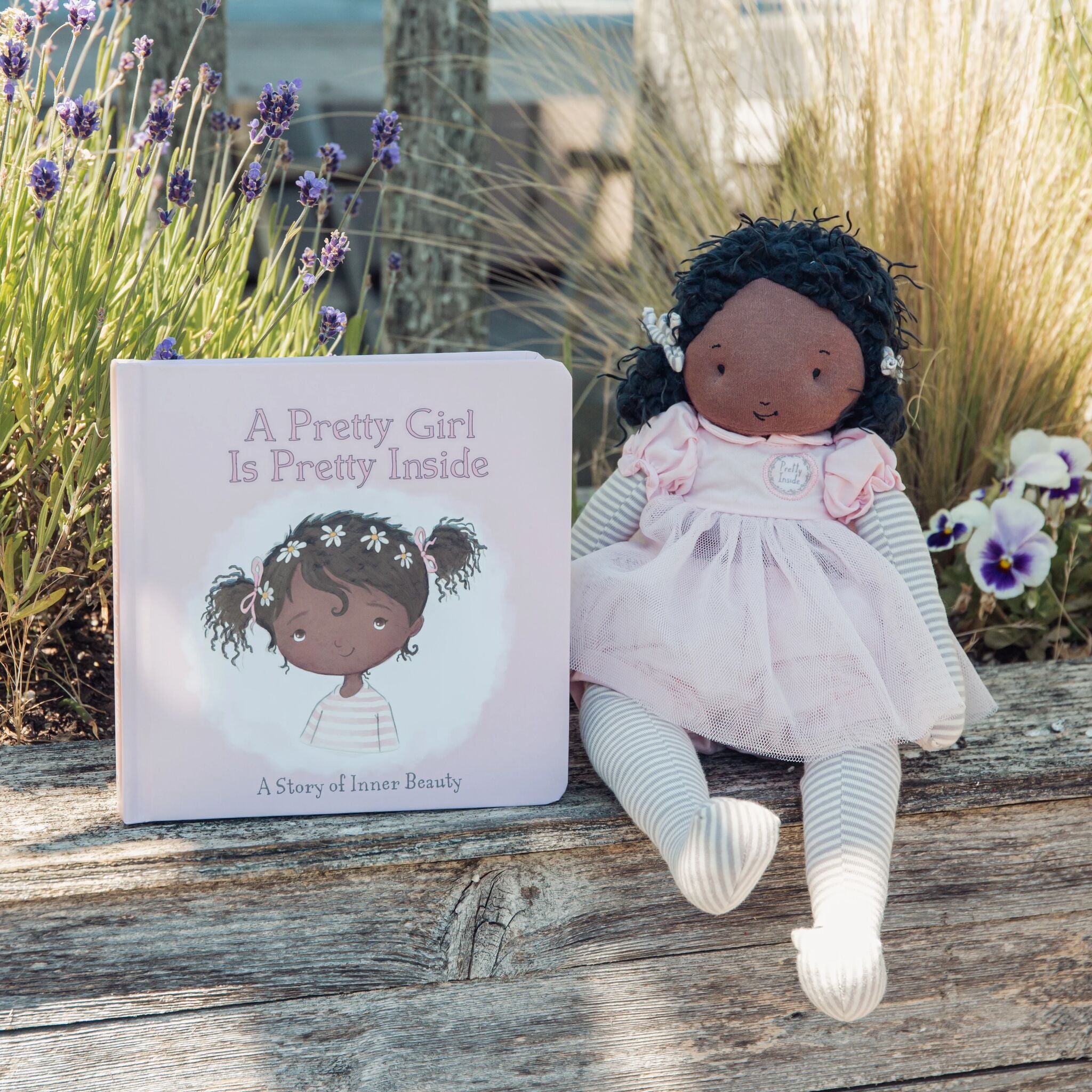 497127: A Pretty Girl Book - Black Hair