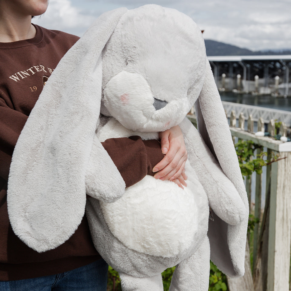 190355: Grand Nibble 41" Bunny Gray