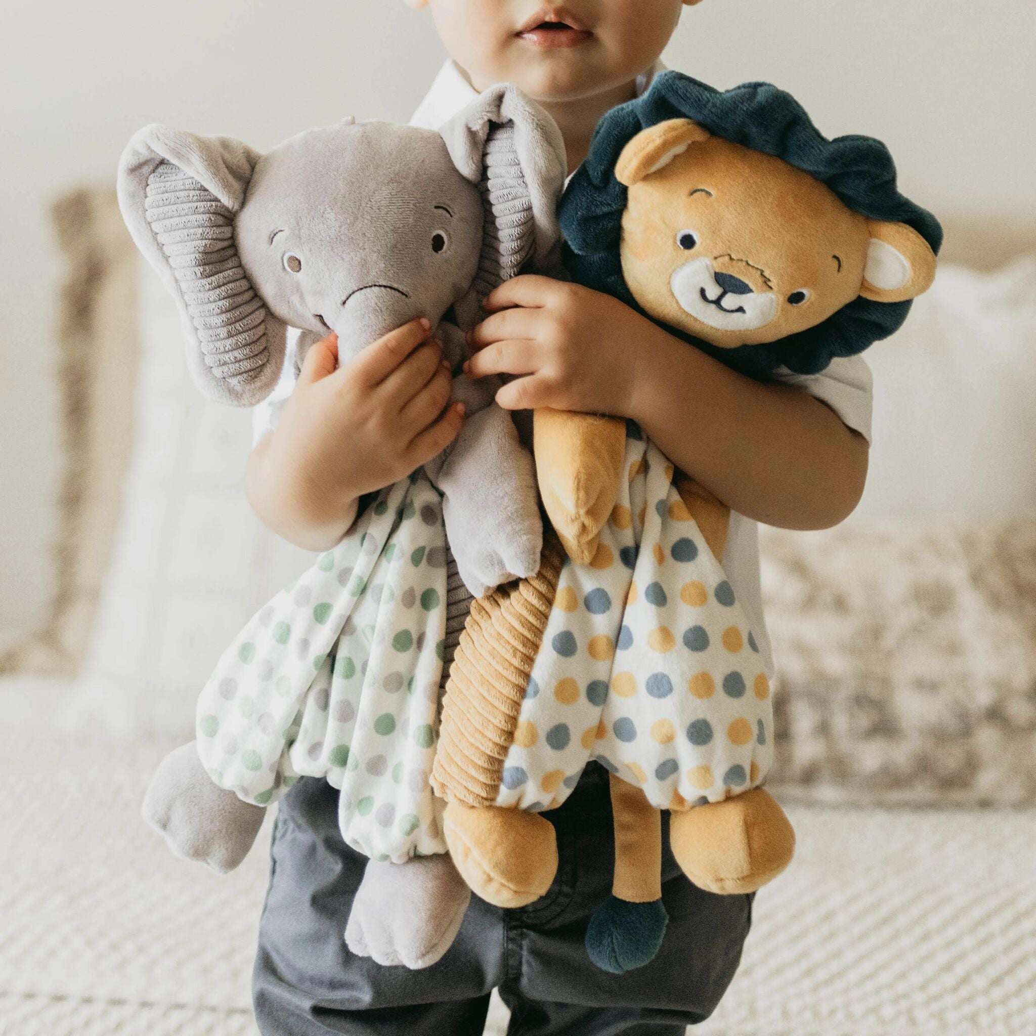 190612: Penny the Elephant Flopsie