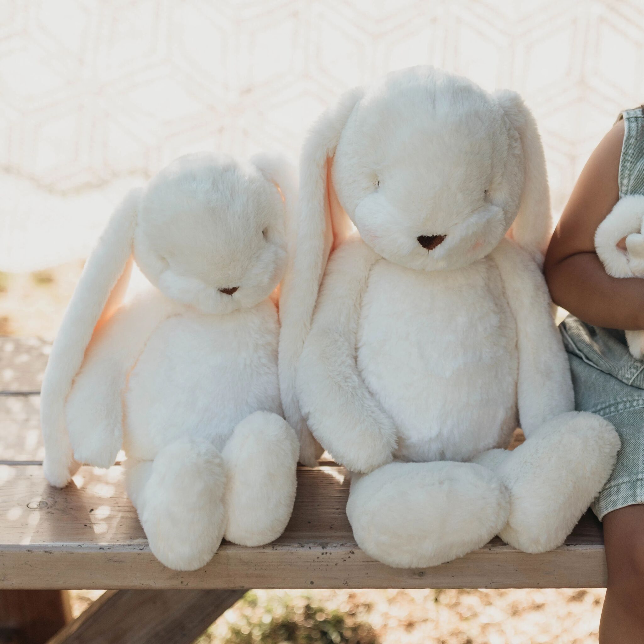 190387: Big 20" Nibble Bunny – Cream