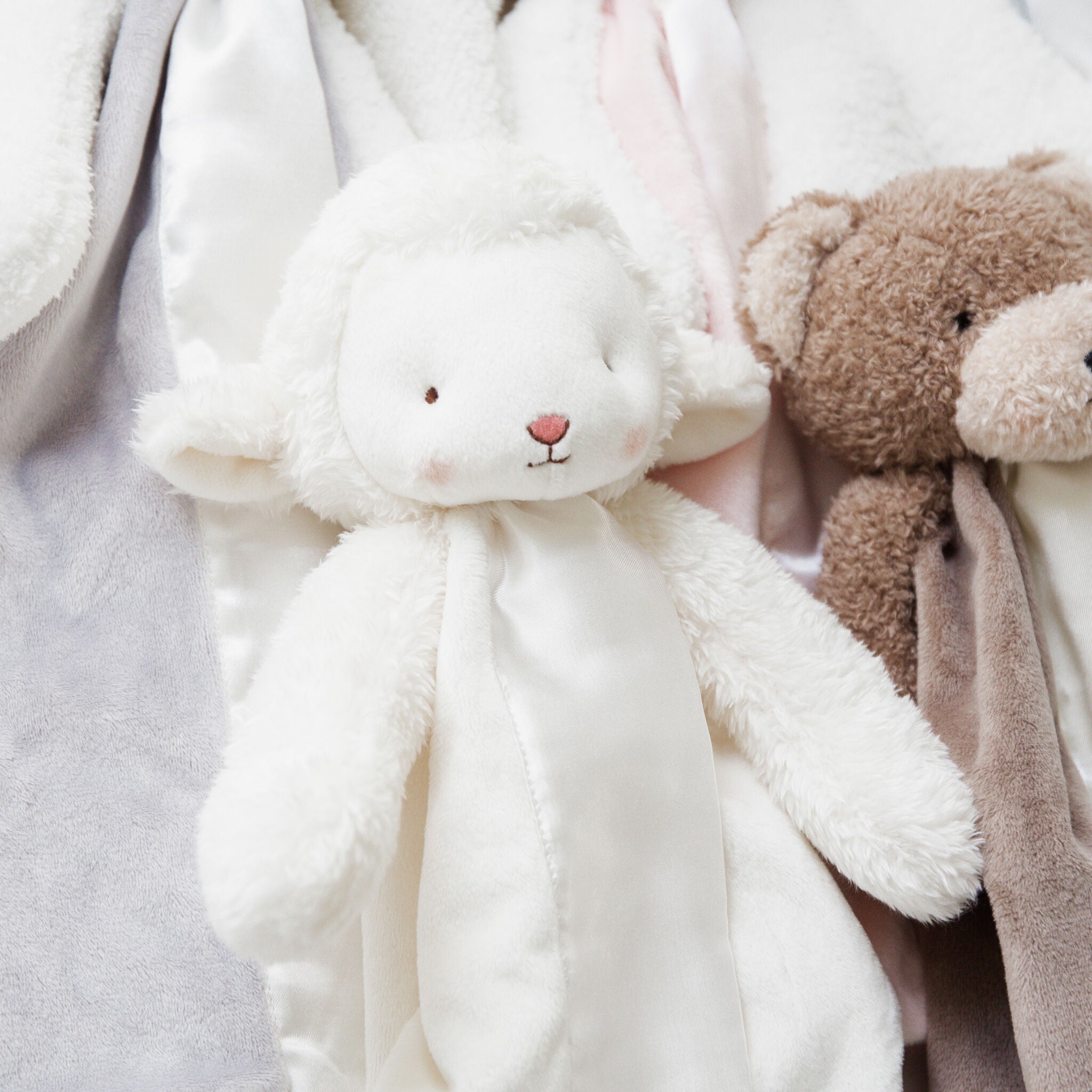 824711: Kiddo the Lamb Buddy Blanket