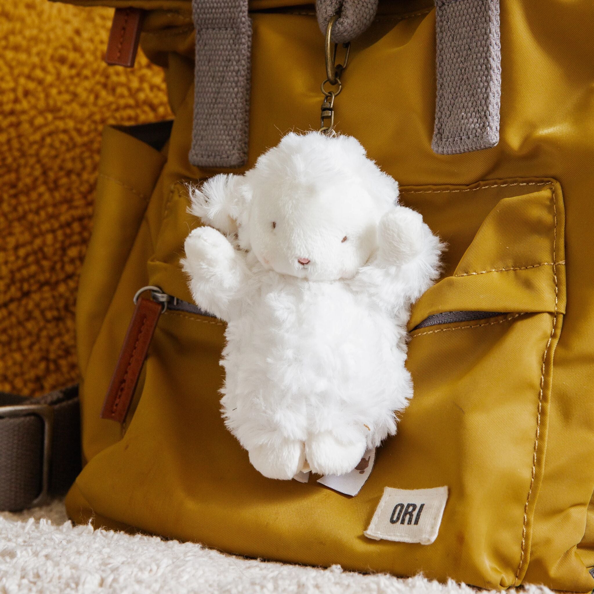 🥕NEW!!! 824328: Kiddo the Lamb Key Chain