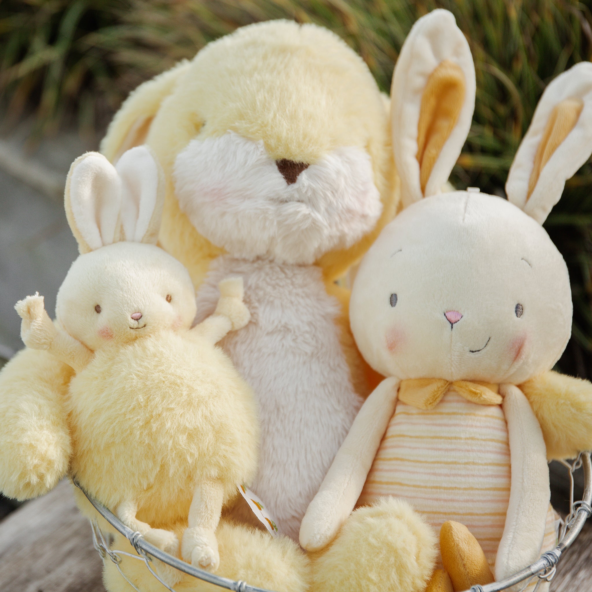 Spring 2025! 190548: Sweet 16" Nibble Bunny – Lemongrass