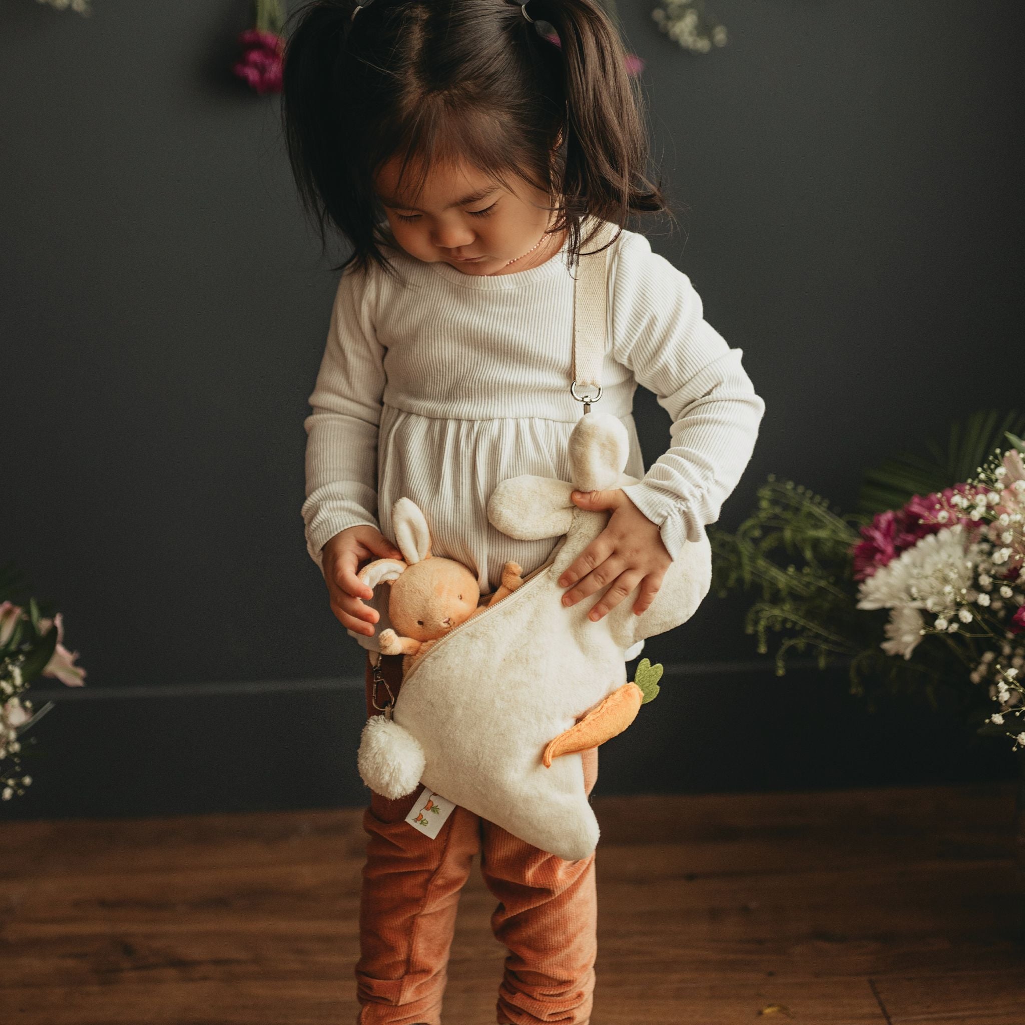 TENDYCOCO 8 Pcs Bags Bunny Purse for Girls Rabbit Crossbody Purse Bunny  Handbag Cartoon Shoulder Bag Kids Toddler Girl Purse Sling Purse Bag Pu  Leather Baby Girl Autumn and Winter Packet :